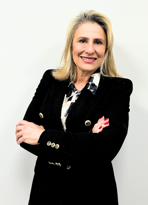 Foto da Chefe do NRE de  Londrina, Jéssica Elizabeth Gonçalves Pieri.