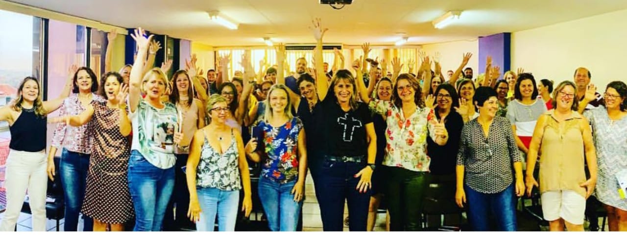 Professora Jéssica Pieri, nova chefe do NRE Londrina, e equipe.