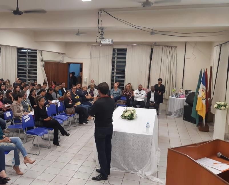 XII Semana de Gestão e Negócios - CE Vicente Rijo
