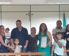 Professora-escritora de Alvorada do Sul é homenageada pela Câmara Municipal da cidade