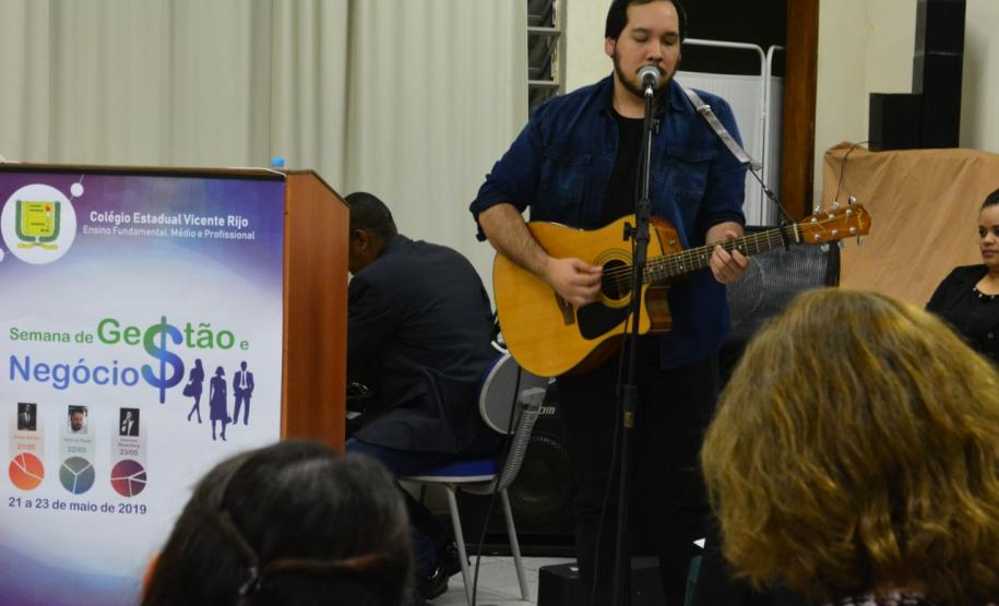 XII Semana de Gestão e Negócios - CE Vicente Rijo