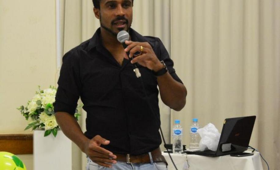 XII Semana de Gestão e Negócios - CE Vicente Rijo