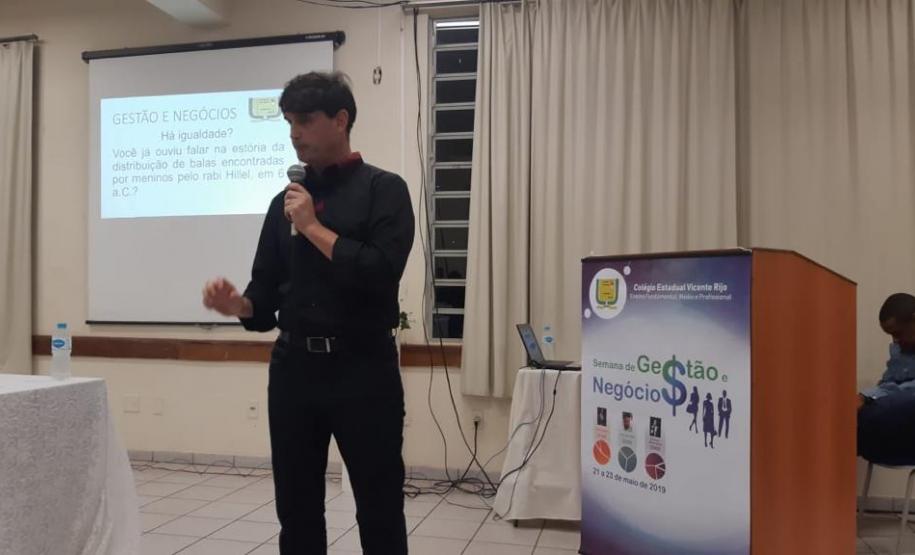 XII Semana de Gestão e Negócios - CE Vicente Rijo
