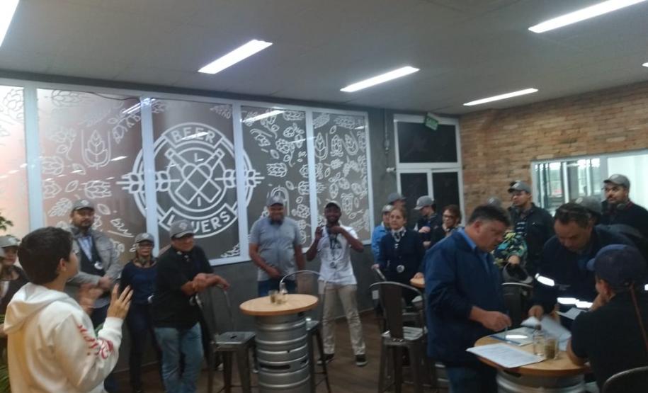 Cursos técnicos subsequentes do CE Vicente Rijo realizam visita técnica e cultural em Ponta Grossa