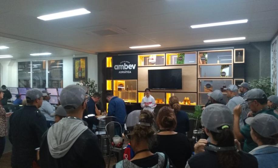 Cursos técnicos subsequentes do CE Vicente Rijo realizam visita técnica e cultural em Ponta Grossa