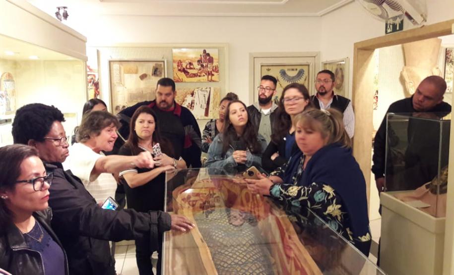 Cursos técnicos subsequentes do CE Vicente Rijo realizam visita técnica e cultural em Ponta Grossa