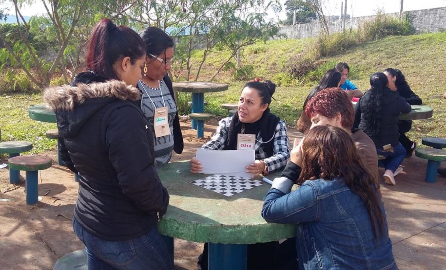 Formação para profissionais das escolas indígenas