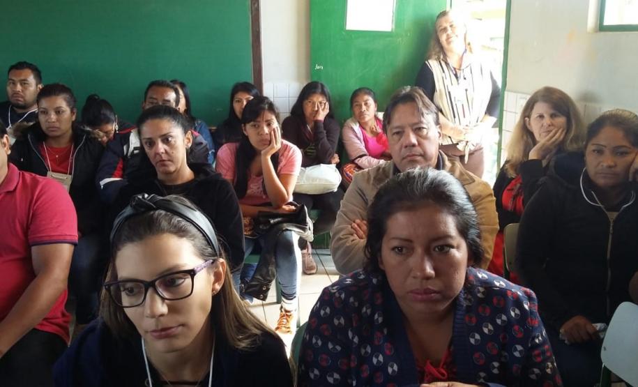 Formação para profissionais das escolas indígenas